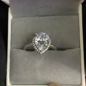 Pandora teardrop ring